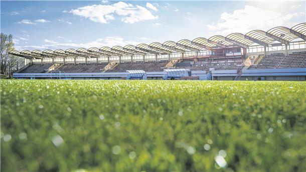 Nordseestadion: Sanierung wird später beginnen Da einige Planugen überarbeitet werden müssen, verschiebt sich die Sanierung des Nordsee-Stadions in Bremerhaven.
