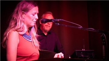 Daisy Chapman am Klavier