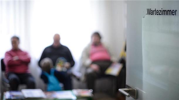 Wartezimmer in Arztpraxis
