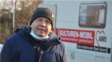 Damit Bernd Mahnken und seine Kollegen die Sozialarbeit mit dem „Kulturen-Mobil“ in Zeven nicht einschränken müssen, ist eine Erhöhung des städtischen Zuschusses nötig.