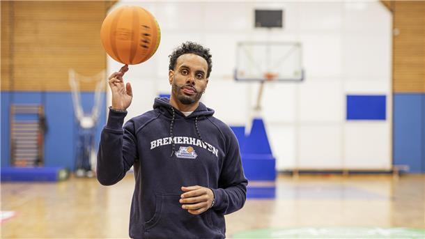 Rückkehrer Norl geht bei den Eisbären mit gutem Beispiel voran Daniel Norl ist wieder da. Der Deutsch-Amerikaner spielte bereits in der Saison 2022/2023 für die Eisbären Bremerhaven.