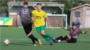 TSV Abbehausen mit Bjarne Böger gegen FC Hude in der Fußball-Bezirksliga