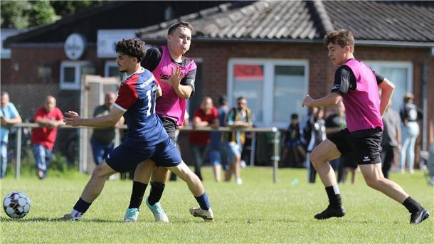 TuS Einswarden gegen VfL Edewecht in der Fußball-Kreisliga
