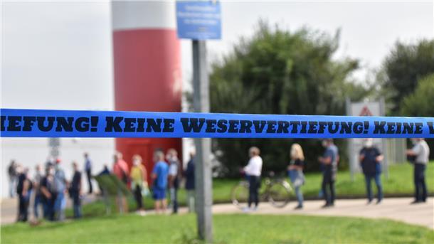 Das Aktionsbündnis gegen die Weservertiefung lädt für Montag, 27. Februar, zu einer Informationsveranstaltung in den Güterschuppen an der Müllerstraße ein.