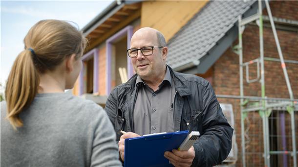 Das Angebot der Dämmvisite wird nach Angaben von Energiekonsens sehr gut angenommen.