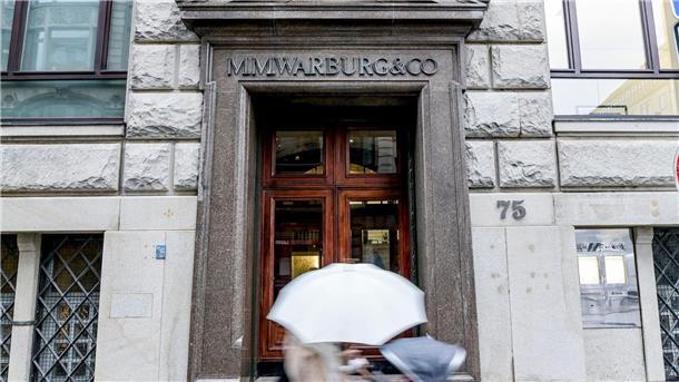 Auftakt von Cum-Ex-Prozess gegen Bankier Olearius Das Bankhaus M.M.Warburg & CO in Hamburg. Dem Gesellschafter Christian Olearius werden 13 Fälle der besonders schweren Steuerhinterziehung vorgeworfen.