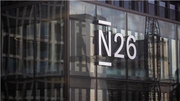 Das Berliner Start-up N26 wird von kommender Woche an die Gebühren beim Aktien- und ETF-Handel abschaffen. 