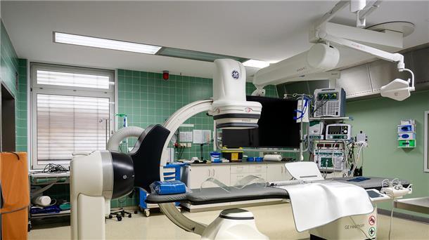 Das Foto zeigt das Herzkatheterlabor des St.-Bernhard-Hospitals in Brake.