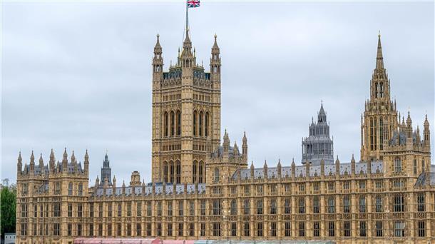 London: Ruanda-Gesetz unvereinbar mit Menschenrechten Das britische Ober- und Unterhaus sind sich einig: Sie lehnen den geplanten Asylpakt mit Ruanda ab.