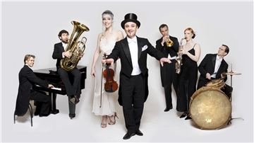Das Casanova Society Orchestra bringt die 20er Jahre ins Theater im Fischereihafen.