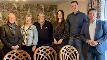 Das Deichband bedankte sich mit einem Brunch bei den ehemaligen Deichschäferei-Pächtern für deren Engagement.