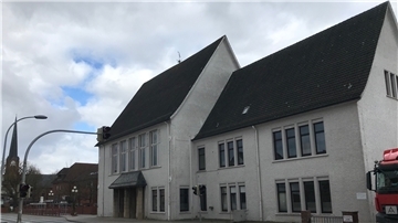 Das ehemalige Schulgebäude neben dem St. Bernhard-Hospital in Brake wird das Impfzentrum den Landkreis Wesermarsch.