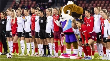 Das EM-Maskottchen Maddli ist nach Madeleine Boll benannt, der ersten Schweizer Fußballerin mit Lizenz