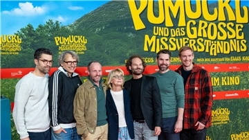 Lustig, frech und liebenswert - Pumuckl ist wieder im Kino Das Filmteam bei der Premiere. (Archivbild)
