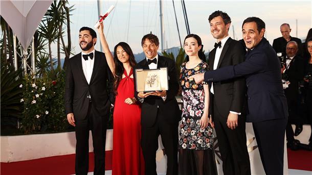 Das Filmteam mit der Goldenen Palme. (Archivbild)
