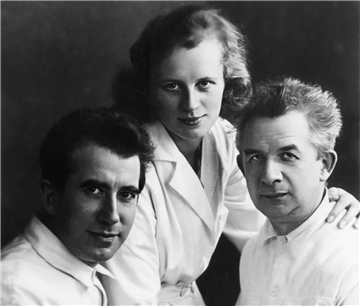 Das Foto zeigt von links Georg, Grete und Gustav Thiele.