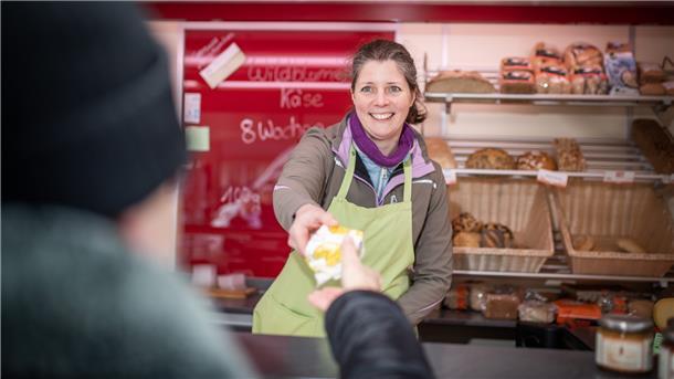 Das Geld aus dem Sofortprogramm "Perspektive Innenstadt" wird unter anderem für eine Werbekampagne Verwendung finden. Der Wochenmarkt soll noch bekannter werden.