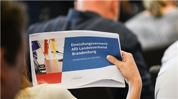 Das Gutachten zur Einstufung der AfD Brandenburg als gesichert rechtsextremistisch wurde am Donnerstag offengelegt. 