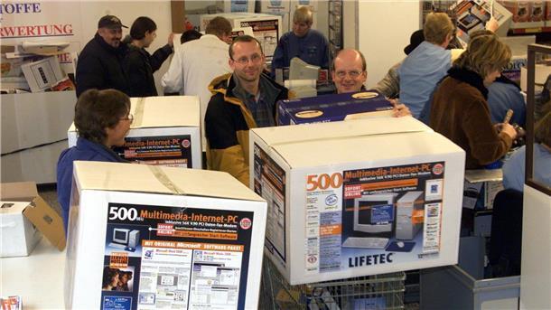 Das gute Preis-Leistungs-Verhältnis der Aldi-PCs lockte viele Kunden an. (Archivbild)