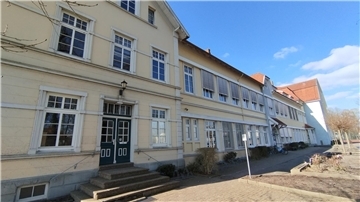 Das Foto zeigt den Altbau des Gymnasiums Nordenham.