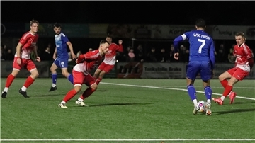 Der SV Brake spielt gegen den Wilhelmshavener SC Frisia.