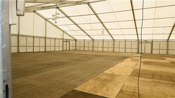 Seltener Anblick beim Hurricane: So sieht das Festival-Gelände ohne Partyvolk aus Das Hurricane 2024 steht kurz bevor: Der Aufbau läuft.