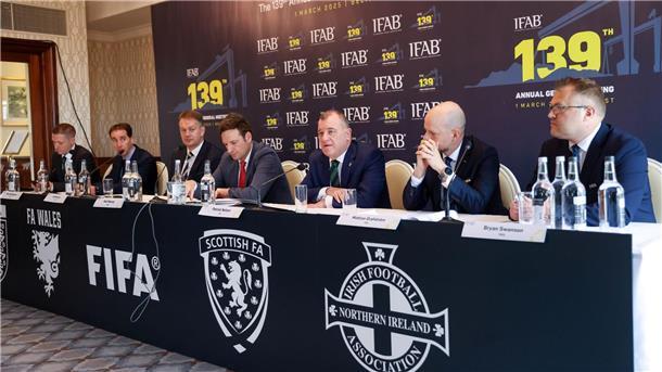 Regelhüter ändern Elfmeter-Vorschrift bei Doppelberührung Das Ifab ist für alle Regelfragen des Weltfußballs zuständig.