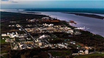 Das Industriegebiet in Bützfleth ist wegen seines hohen Energiebedarfs momentan das Sorgenkind der regionalen Wirtschaft. 