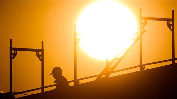 Deutlich weniger Arbeitskräfte bis zum Jahr 2060 Das Institut für Arbeitsmarkt- und Berufsforschung (IAB) hatte vor längerer Zeit einen Rückgang des Erwerbspersonenpotenzials um sieben Millionen Menschen vorhergesagt.