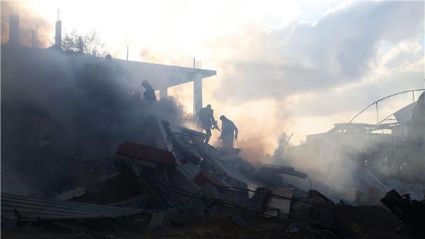 Borrell: EU-Staaten fordern sofortige Feuerpause für Gaza Das israelische Militär greift weiterhin Ziele in der Stadt Rafah im Gazastreifen nahe der ägyptischen Grenze an.