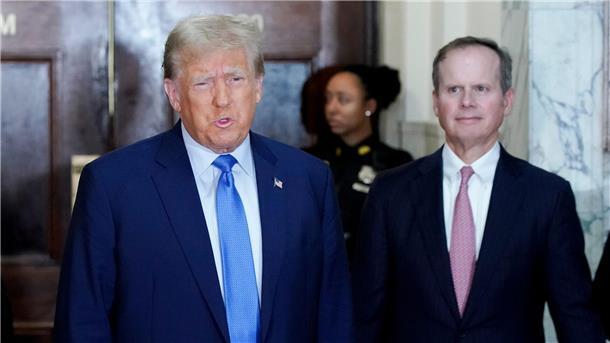 Spannungen bei Trump-Aussage: „Keine politische Kundgebung“ „Das ist ein sehr unfairer Prozess. Ich hoffe, die Öffentlichkeit schaut zu“: Donald Trump.