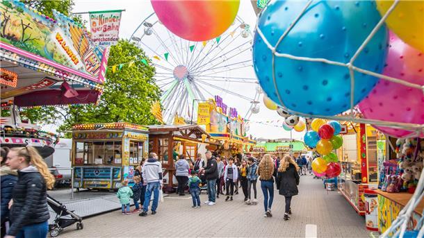 Schnell melden: Hier gibt‘s Tickets für eine Frühjahrsmarkt-Backstage-Tour Das ist was für Neugierige: Beim Frühjahrsmarkt kann man einen Blick hinter die Kulissen werfen.