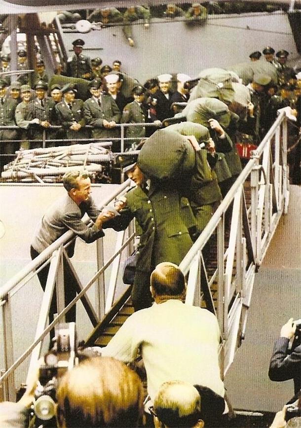 Das ist wohl das berühmteste Foto von Elvis‘ Ankunft