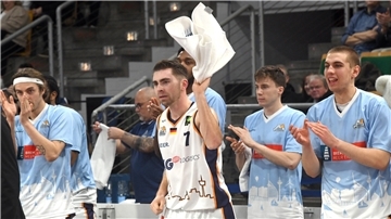 Das Jahr 2024 soll für die Eisbären mehr Siege bringen. Am 2. Januar geht es in der ProA bei den ART Giants Düsseldorf weiter. 
