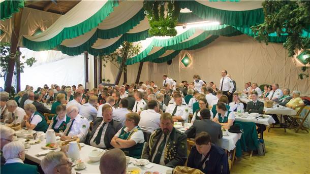 Katerfrühstück in Gyhum: Das Highlight während des Schützenfestes Das Katerfrühstück in Gyhum ist das Highlight an den Festtagen zum Schützenfest.