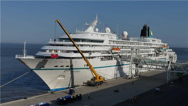 500. Reise der „Amadea“ endet mit unerwarteter Wendung Kreuzfahrtschiff vor Anker in Bremerhaven. Die „Amadea“ beendete am Samstag ihre 500. Kreuzfahrt in Bremerhaven.