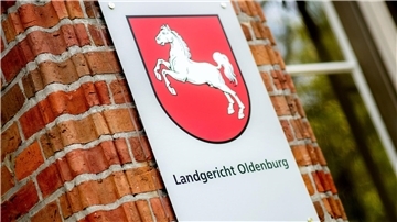 Das Landgericht in Oldenburg hat den Tankstellen-Räuber zu einer Haftstrafe von drei Jahren und acht Monaten verurteilt.