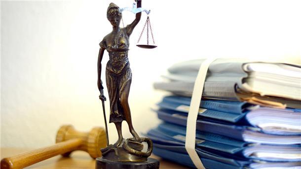 Das Landgericht Verden (Symbolfoto) verurteilte einen 39-jährigen Angeklagten aus Langwedel wegen Fahrens ohne Fahrerlaubnis zu einer Bewährungsstrafe.