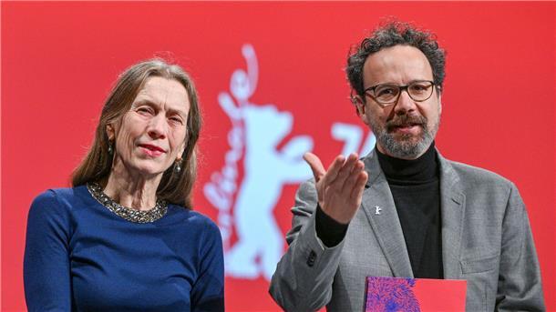 Wo Glamour auf Politik trifft - Die Berlinale 2024 Das Leitungs-Duo der Berlinale, Geschäftsführerin Mariette Rissenbeek und der künstlerische Leiter Carlo Chatrian.
