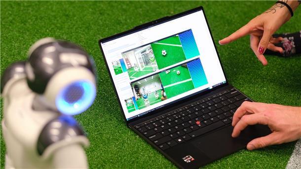 Roboterfußball-WM in Eindhoven - Deutsche Titelchancen gut Das letzte Mal wurde die HTWK im Jahr 2018 in Montreal Weltmeister.