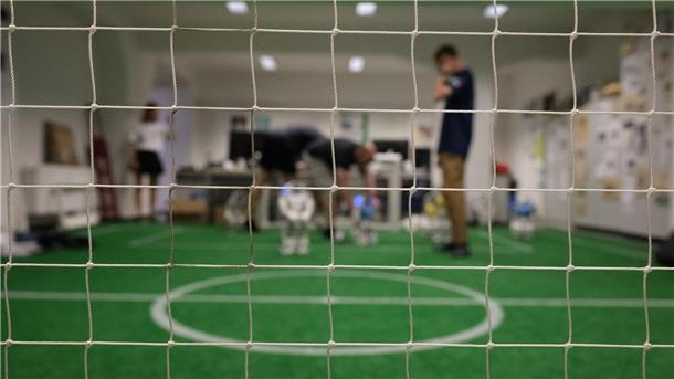 Roboterfußball-WM in Eindhoven - Deutsche Titelchancen gut Das letzte Mal wurde die HTWK im Jahr 2018 in Montreal Weltmeister.