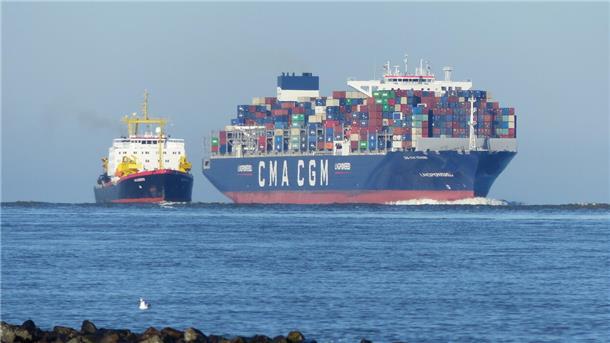 Containerschiff