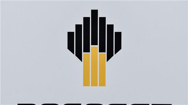 Das Logo des russischen Ölkonzerns Rosneft, fotografiert in der PCK-Raffinerie in Schwedt an der Oder.