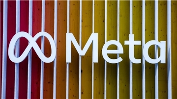 Das Logo von Meta bei der 51. Jahrestagung des Weltwirtschaftsforums (WEF).