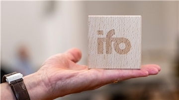 Chipmangel in der Industrie wächst Das Münchner Ifo-Institut berichtet von steigendem Materialmangel in der Industrie. (Archivbild)