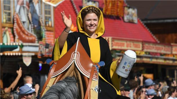Söder lobt in Lederhose: Wiesn „einfach besser“ als Berlin Das Münchner Kindl steht für die Wiesn-Tradition.