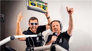 Das Musik-Comedy-Duo "Reis against the spülmachine" kommt nach Nordenham.