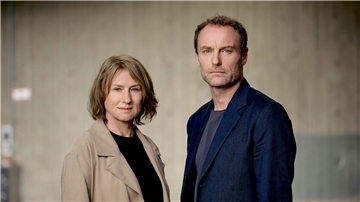 Das neue Berliner Ermittlerduo Susanne Bonard (Corinna Harfouch) und Robert Karow (Mark Waschke).