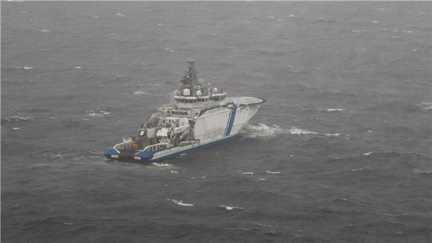 Kreml weist Verdacht auf Pipeline-Beschädigung zurück Das Offshore-Patrouillenschiff „Turva“ des finnischen Grenzschutzes hält in der Nähe der Stelle Wache, an der die beschädigte Balticconnector-Gaspipeline geortet wurde.