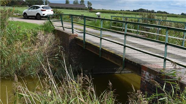 Brücke des Alandsweges über das Fedderwarder Sieltief